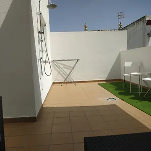 tico-en-el-centro-terraza-20-m2-garaje-wi-fi.es-andalucia.com/