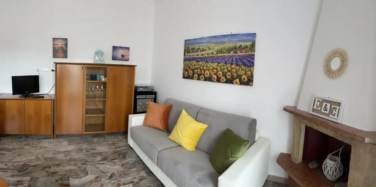 Hospitality And Comfort In Rome: E&E Casa Vacanze 0*, Rome Italy